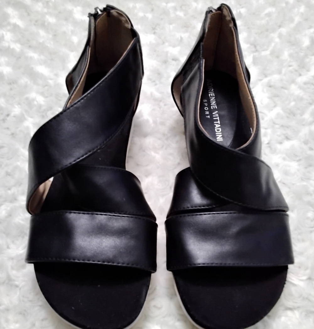 Adrienne Vittadini Sandal/Sports/Shoe Size 6M - Picture 1 of 5